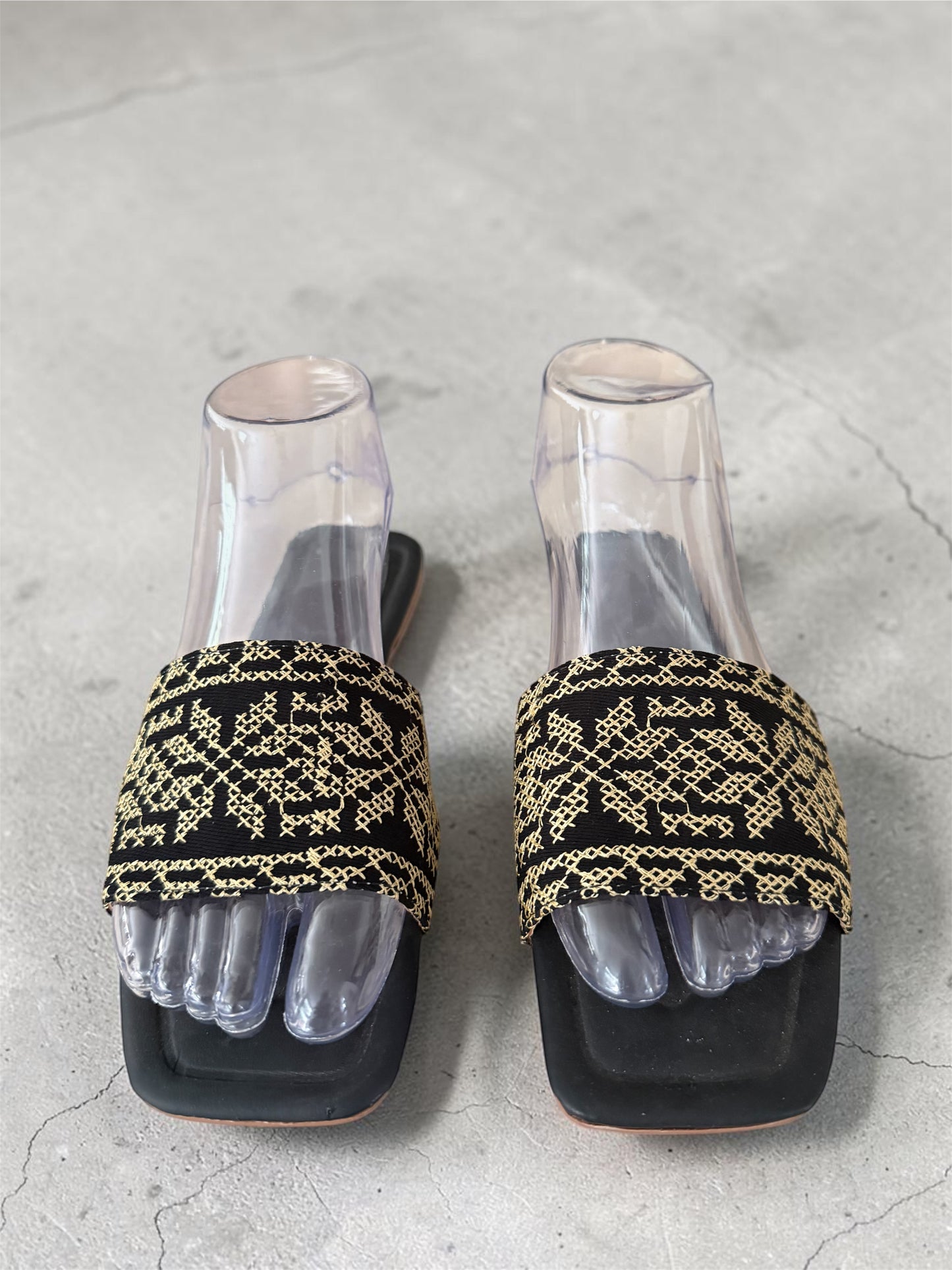 Tatreez Slippers US 6.5