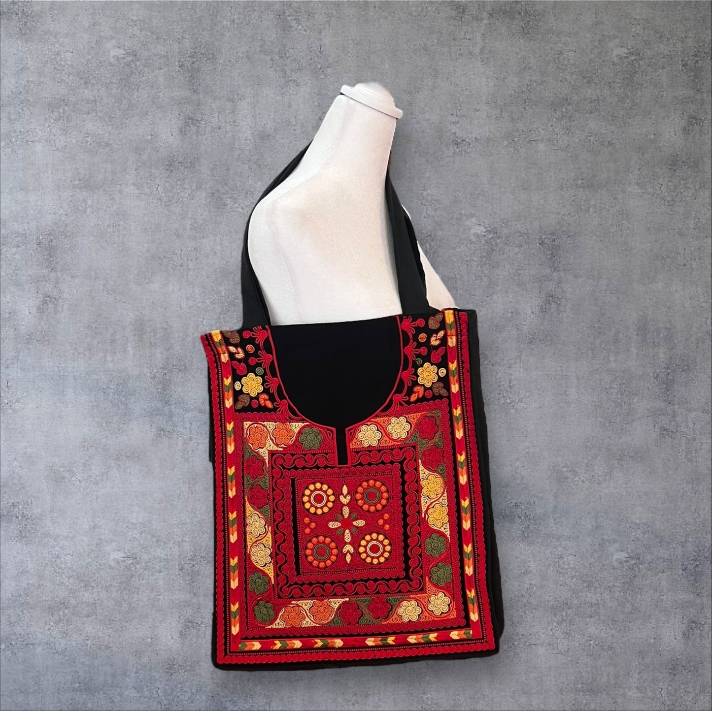 Tatreez Thob Large Tote