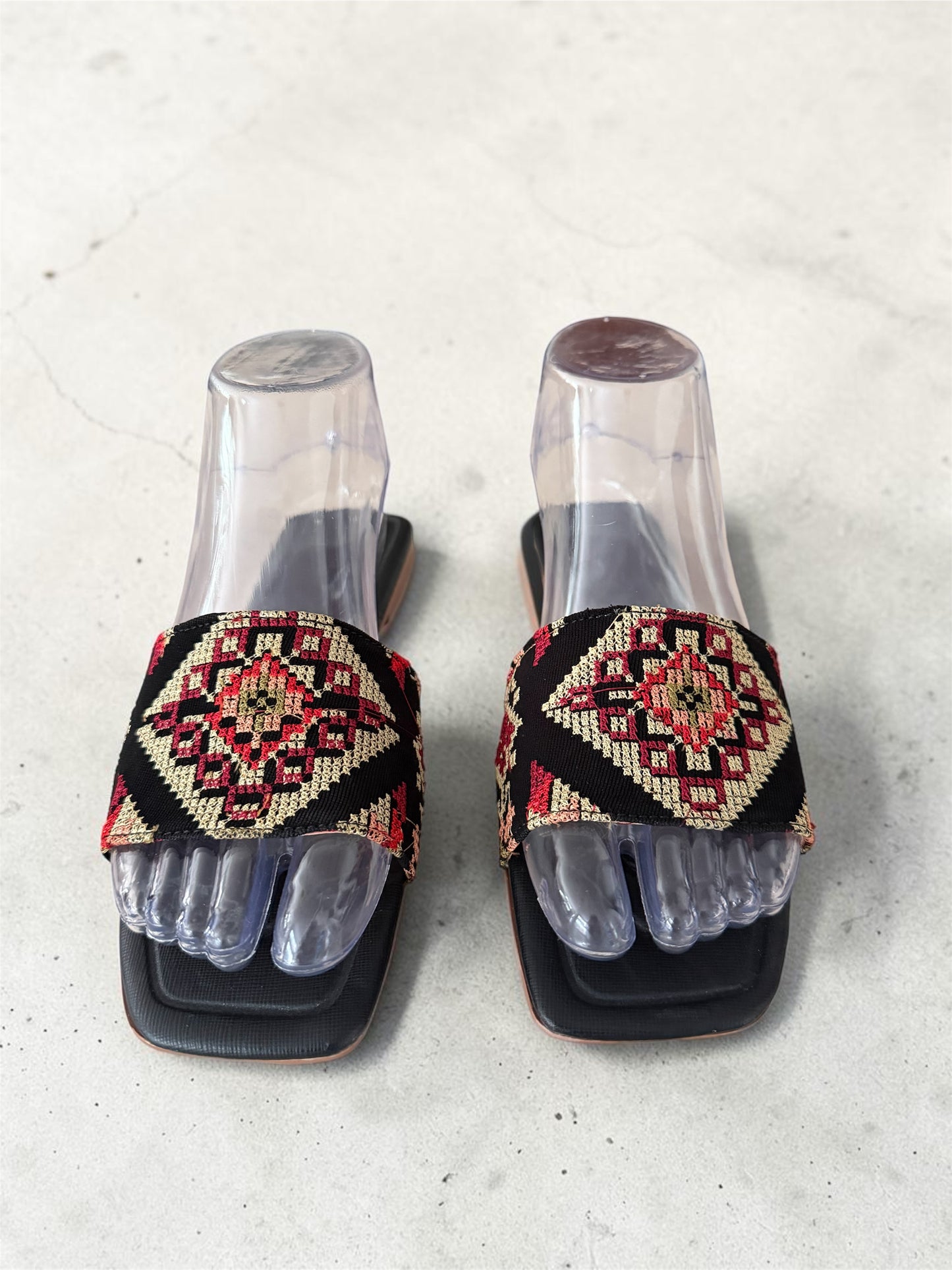 Tatreez Slippers US 6