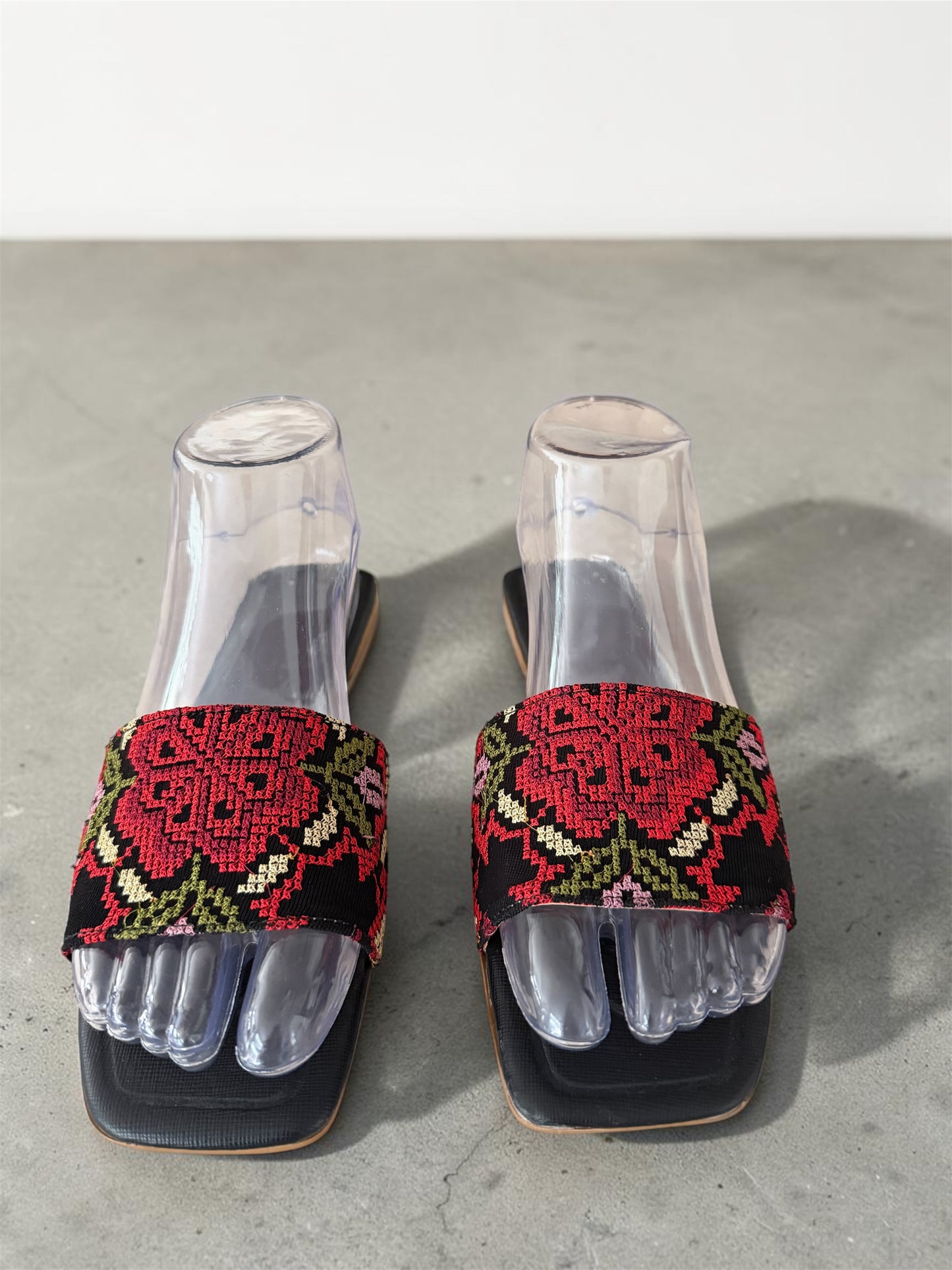 Tatreez Slippers US 6