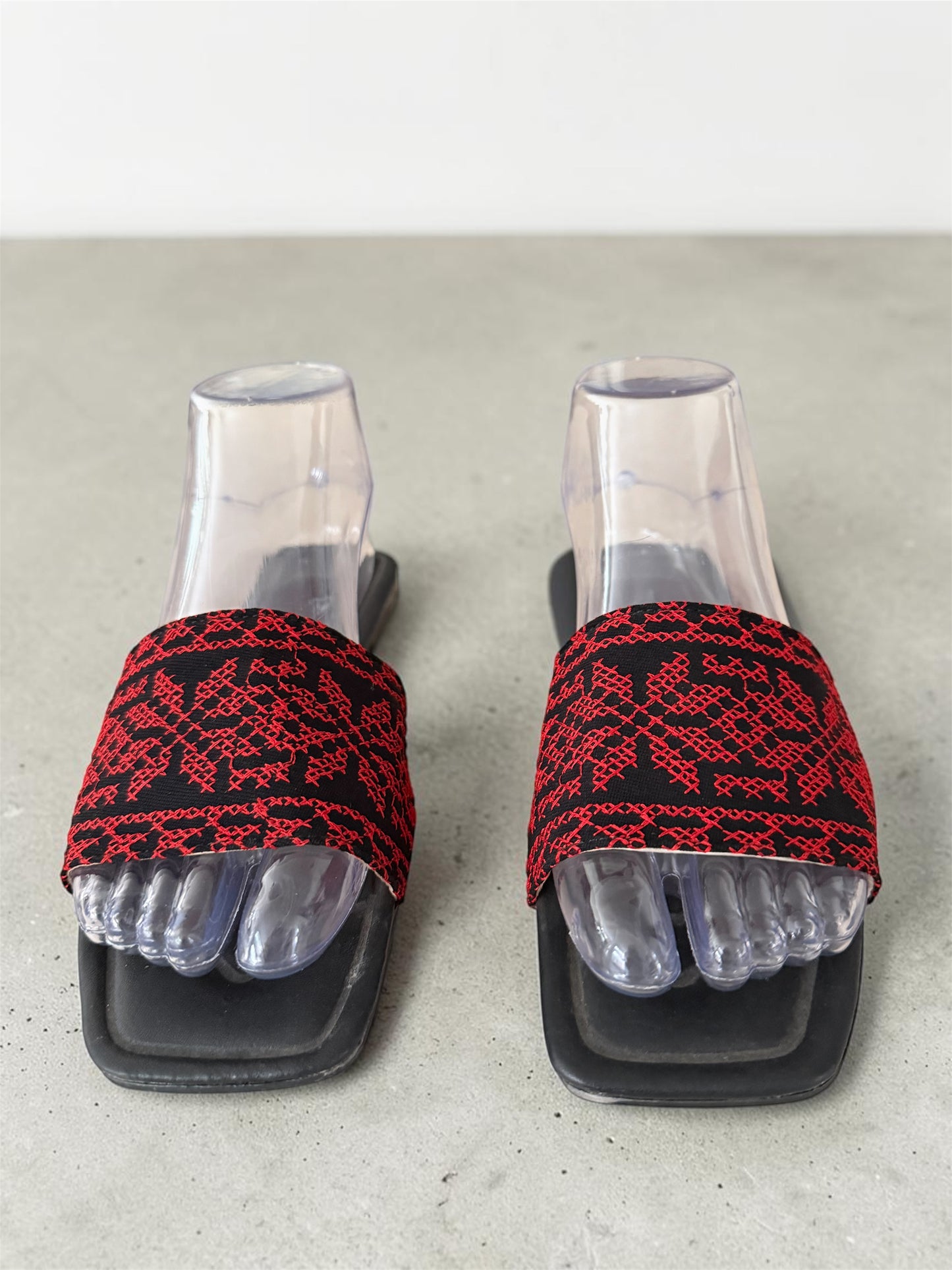 Tatreez Slippers US 6.5