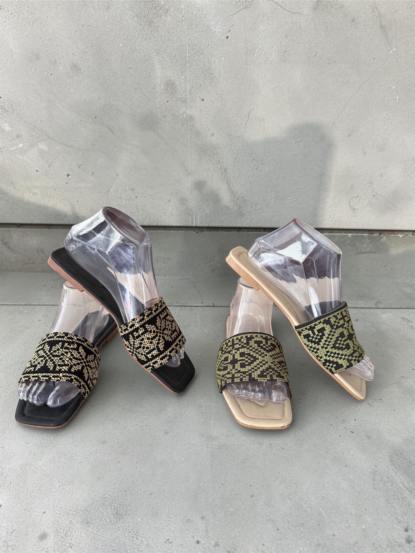Tatreez Slippers US 6.5