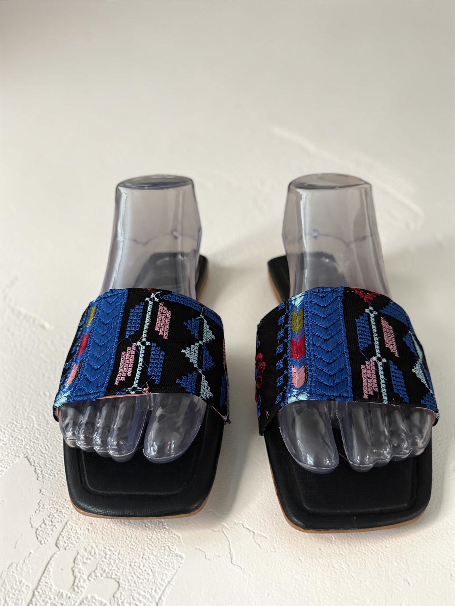 Tatreez Slippers 8.5