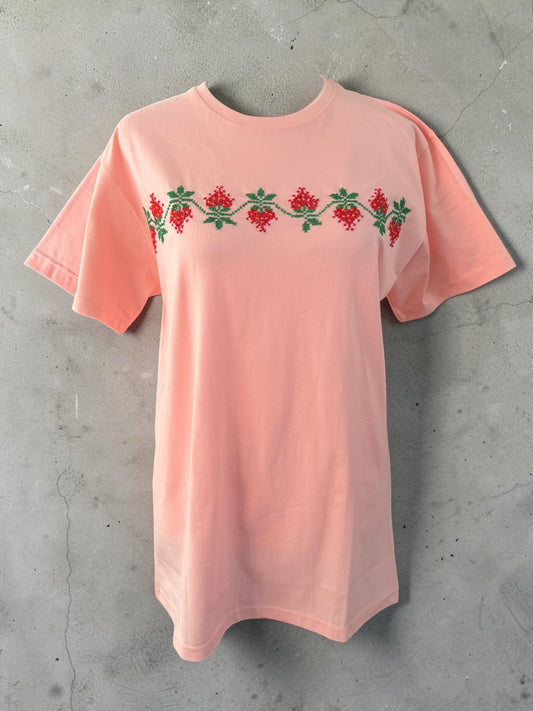 Tatreez T-Shirt Berries