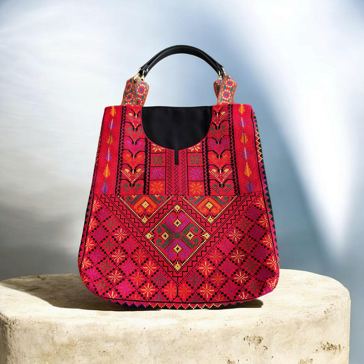 Qubbat AlThob Tote