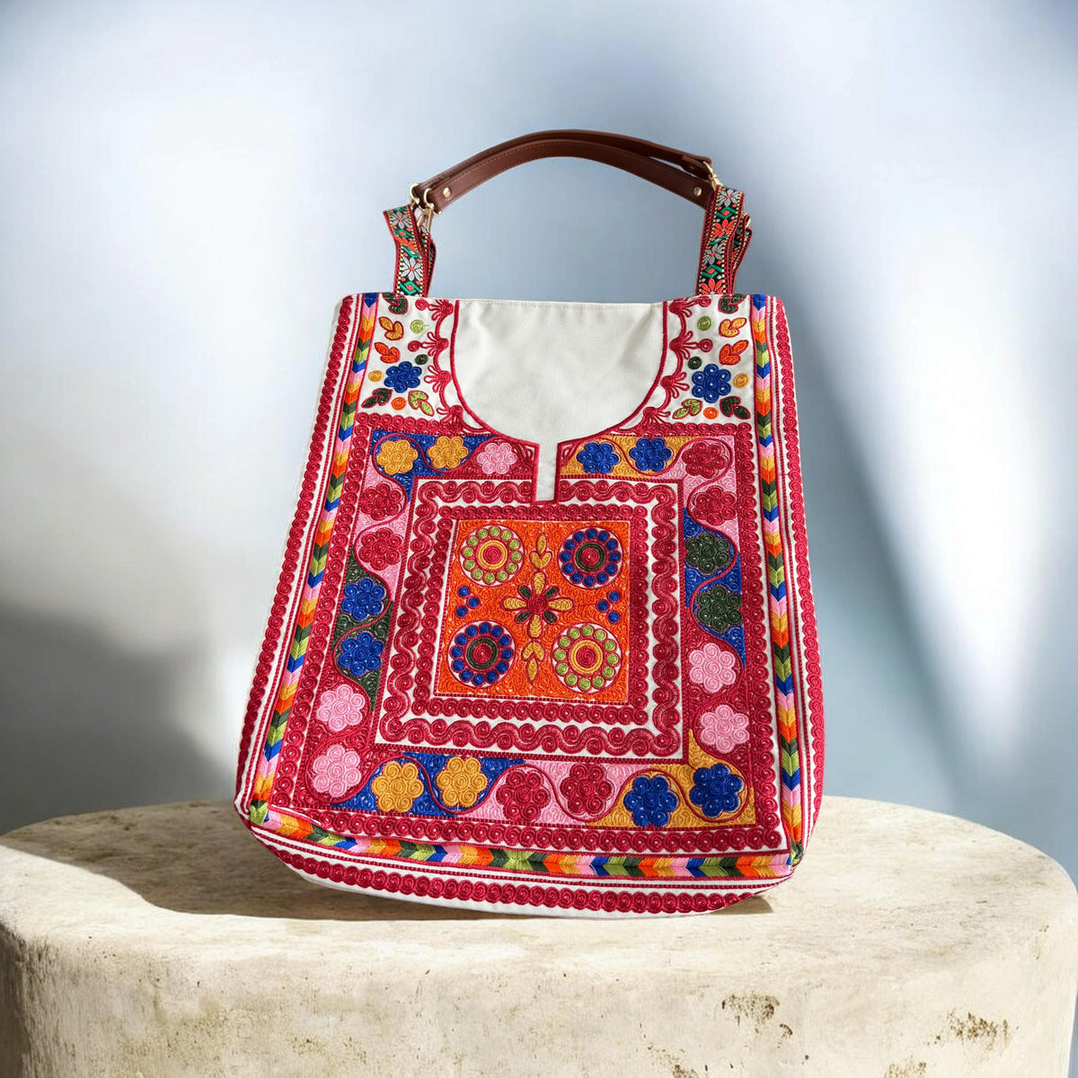 Qubbat AlThob Tote